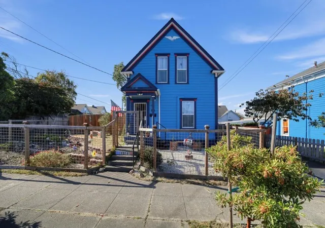 Photo 1 of Single family home for sale at 1214 California St, Eureka, CA 95501 | MLS# ML82066105 | Listing updated on 2026-10-30
