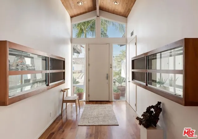 Photo 3 of Single family home for sale at 3210 Club Dr, Los Angeles, CA 90064 | MLS# 26104658 | Listing updated on 2026-10-30