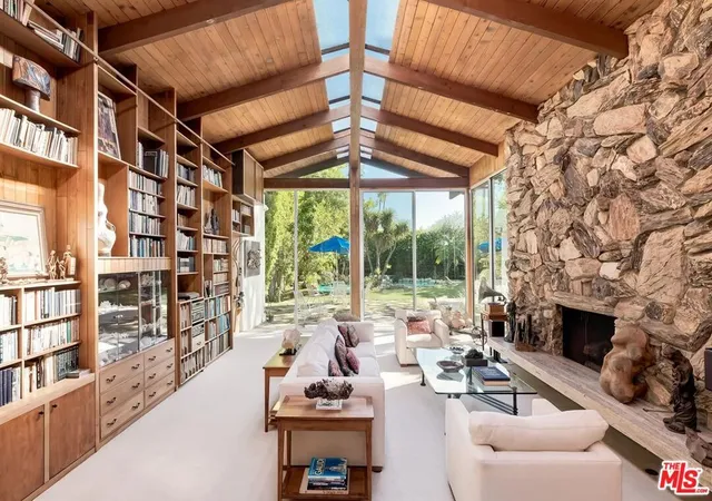 Photo 4 of Single family home for sale at 3210 Club Dr, Los Angeles, CA 90064 | MLS# 26104658 | Listing updated on 2026-10-30