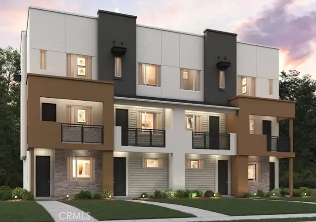 Photo 1 of Townhouse for sale at 520 Harbor Blvd, Santa Ana, CA 92703 | MLS# CV26233791 | Listing updated on 2026-10-30