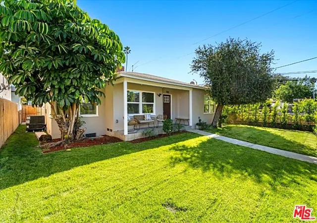 Photo 2 of Single family home for sale at 500 N Madison Ave, Los Angeles, CA 90004 | MLS# 26992469 | Listing updated on 2026-10-31