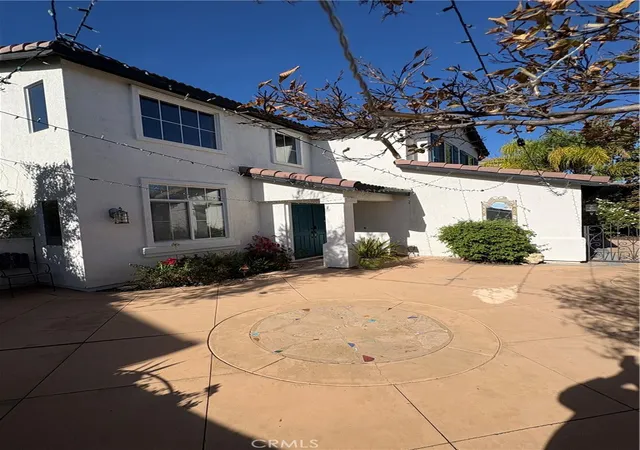 Photo 4 of Single family home for sale at 38297 Willow Ct, Murrieta, CA 92562 | MLS# SW26231535 | Listing updated on 2026-10-31