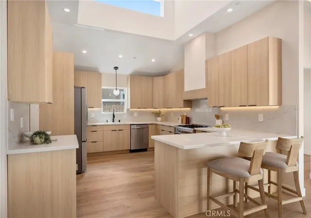 Photo 4 of Single family home for sale at 5951 Alonzo Ave, Encino, CA 91316 | MLS# SR26233108 | Listing updated on 2026-10-30