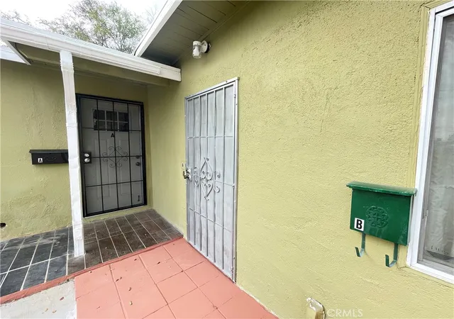 Photo 4 of Single family home for sale at 719 W Ave H13, Lancaster, CA 93534 | MLS# SR26179005 | Listing updated on 2026-10-30