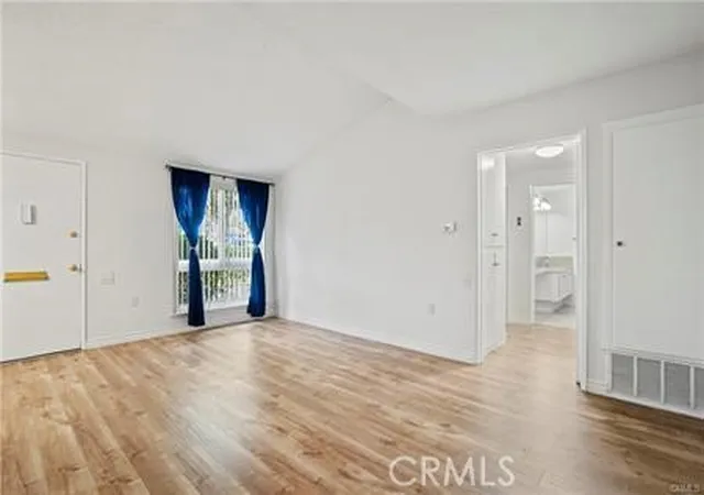 Photo 4 of Condo for sale at 19140 Ave Of The Oaks, Newhall, CA 91321 | MLS# SR26219928 | Listing updated on 2026-10-30