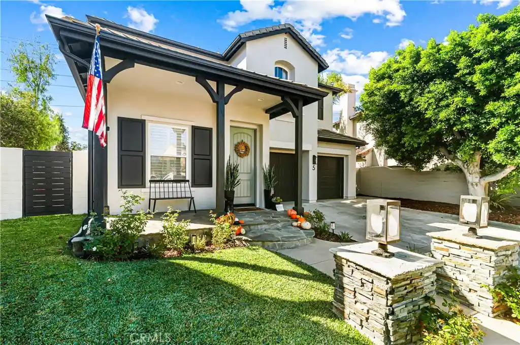 Single family home for sale at 5 Corte La Cereza, San Clemente, CA 92673 | MLS# LG26233737