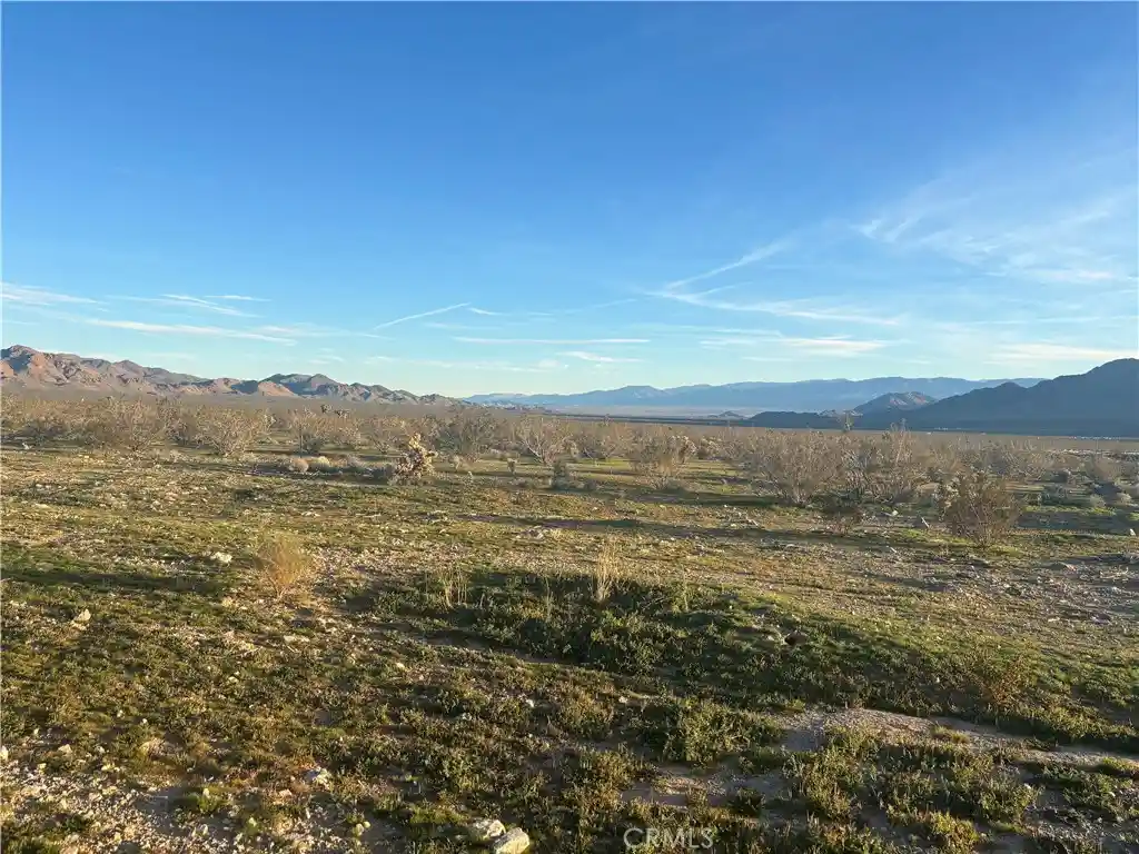 Land for sale at 0 Navajo Rd, Apple Valley, CA 92307 | MLS# HD26233918