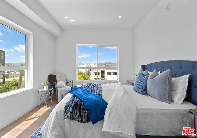 Photo 1 of Condo for sale at 321 S Oxford Ave #503, Los Angeles, CA 90020 | MLS# 26105418 | Listing updated on 2026-10-30