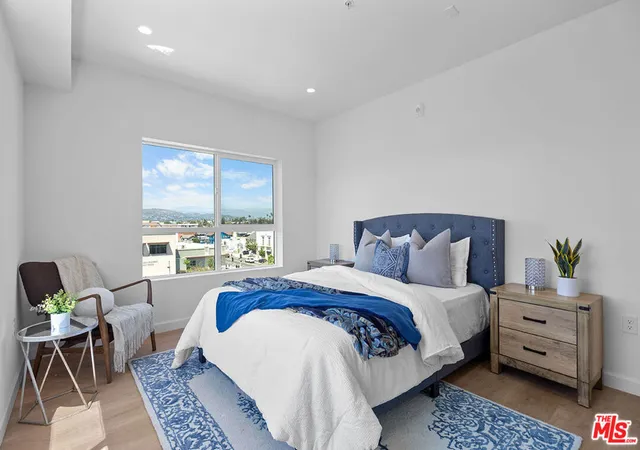 Photo 2 of Condo for sale at 321 S Oxford Ave #503, Los Angeles, CA 90020 | MLS# 26105418 | Listing updated on 2026-10-30