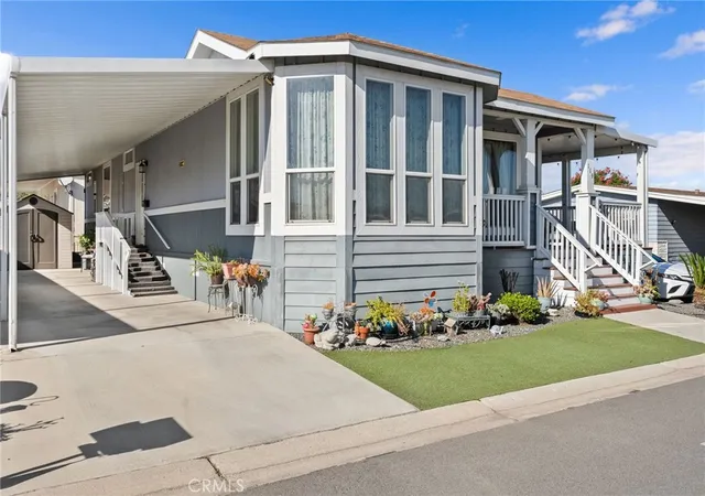 Photo 4 of Manufactured home for sale at 4000 Pierce St #119, Riverside, CA 92505 | MLS# IV26231463 | Listing updated on 2026-10-30