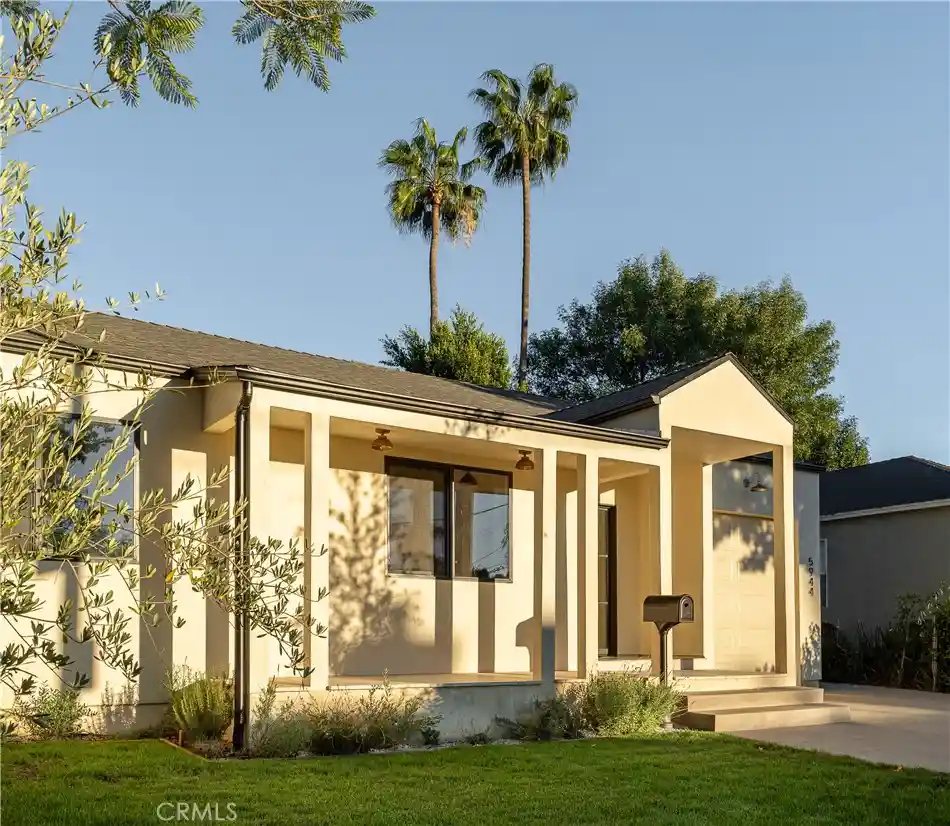 Single family home for sale at 5944 Lasaine, Encino, CA 91316 | MLS# SR26233124