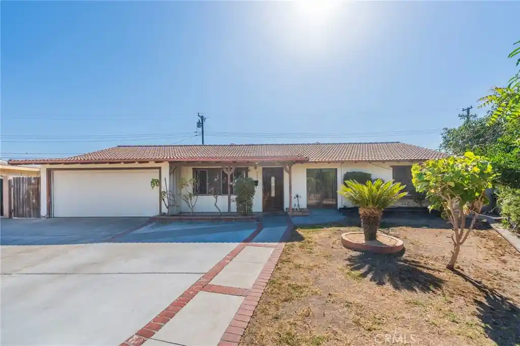 Photo 1 of Single family home for sale at 4202 W Fay Cir, Santa Ana, CA 92703 | MLS# OC26233993 | Listing updated on 2026-10-30
