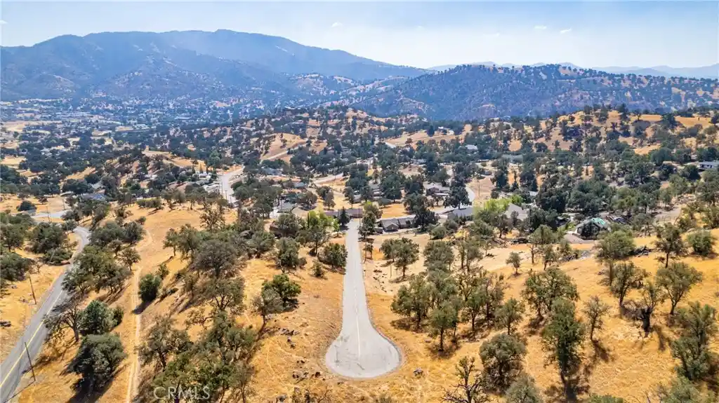 Photo 1 of Land for sale at 18750 Alameda Pl, Tehachapi, CA 93561 | MLS# IG26234030 | Listing updated on 2026-10-30