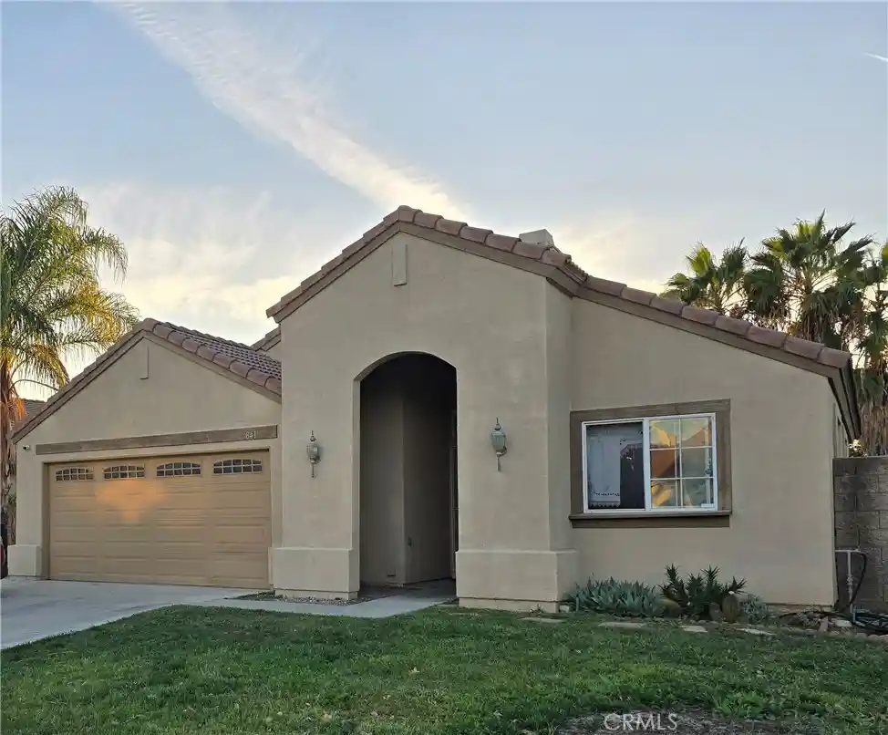 Single family home for sale at 841 Empressa Ct, Hemet, CA 92543 | MLS# CV26233899