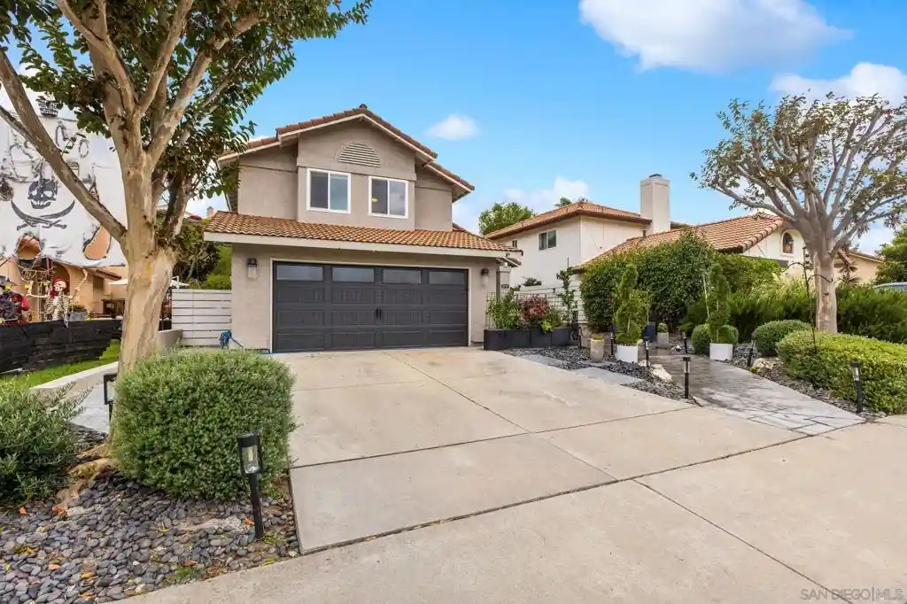 Single family home for sale at 3717 Via Baldona, Oceanside, CA 92056 | MLS# 260026000SD