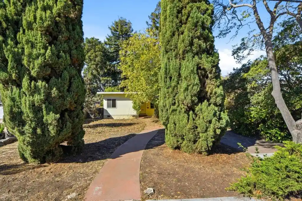 Photo 1 of Single family home for sale at 1031 Hollyburne Ave, Menlo Park, CA 94025 | MLS# ML82066145 | Listing updated on 2026-10-30