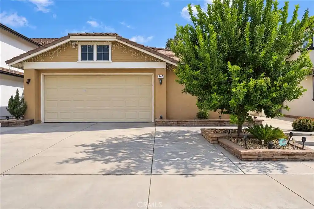 Single family home for sale at 560 Coudures, Perris, CA 92571 | MLS# SW26234124