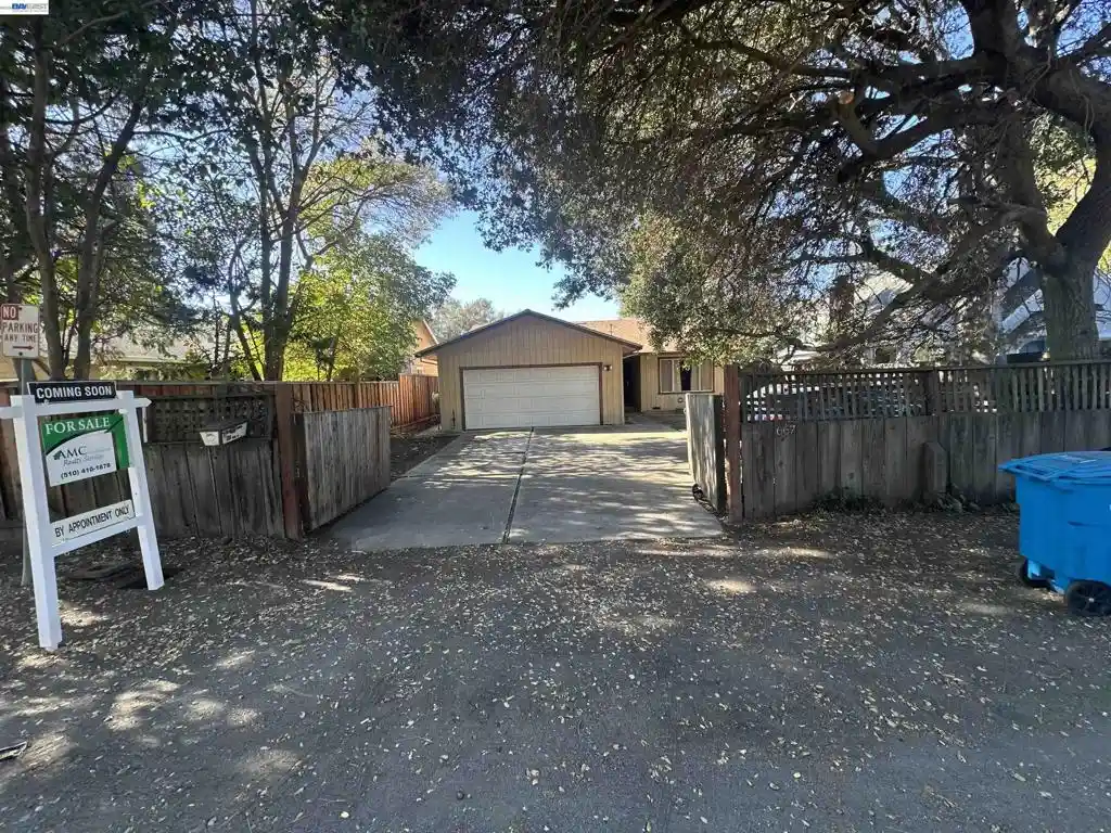 Single family home for sale at 667 Marsh, Menlo Park, CA 94025 | MLS# 41152649