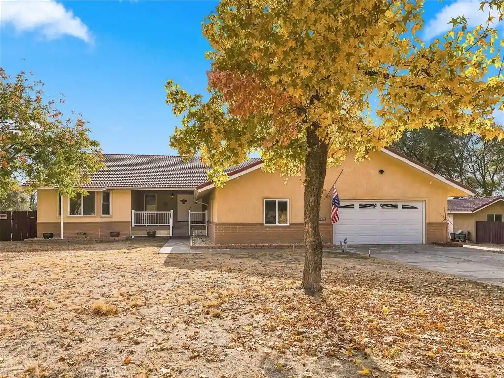 Photo 1 of Single family home for sale at 50374 Dovewood, Oakhurst, CA 93644 | MLS# FR26233700 | Listing updated on 2026-10-30