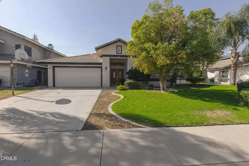 Photo 1 of Single family home for sale at 4303 Crescent Rock Ln, Bakersfield, CA 93311 | MLS# V1-39554 | Listing updated on 2026-10-30