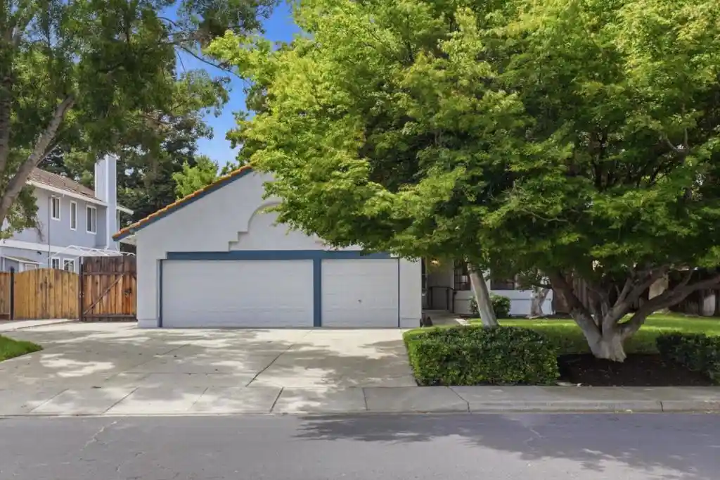 Photo 1 of Single family home for sale at 581 Jeannie Way, Livermore, CA 94550 | MLS# ML82066173 | Listing updated on 2026-10-30