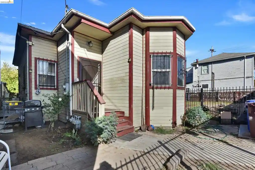 Photo 1 of Single family home for sale at 731 Campbell St, Oakland, CA 94607 | MLS# 41152692 | Listing updated on 2026-10-31