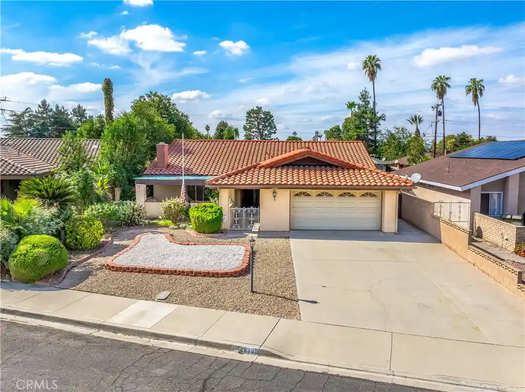 Photo 1 of Single family home for sale at 26105 Clemente Gdns, Hemet, CA 92544 | MLS# SW26234083 | Listing updated on 2026-10-31