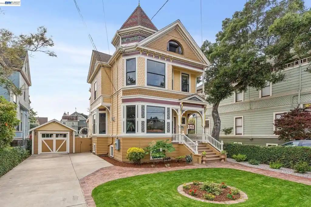 Photo 1 of Single family home for sale at 1812 Encinal Ave, Alameda, CA 94501 | MLS# 41152703 | Listing updated on 2026-10-31
