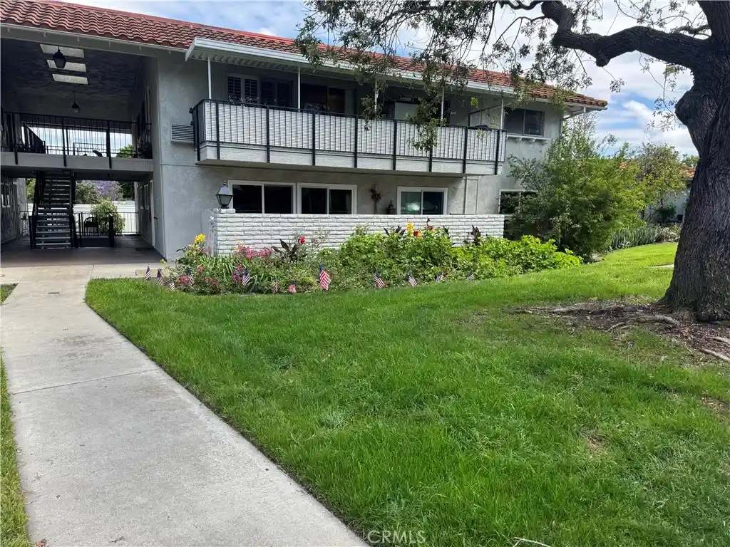 Condo for sale at 2260 Via Puerta, Laguna Woods, CA 92637 | MLS# PW26234607