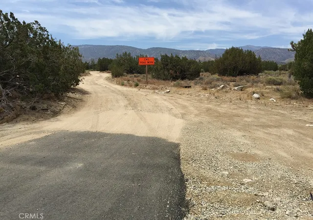 3rd image of 248 St E , On Hwy 138, Llano, CA 93544 | MLS# SR18128639