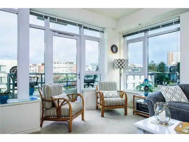 Townhouse at 825 W Beech St #306, San Diego, CA 92101 | MLS# 130062139 | | Sold on 2014-04-18