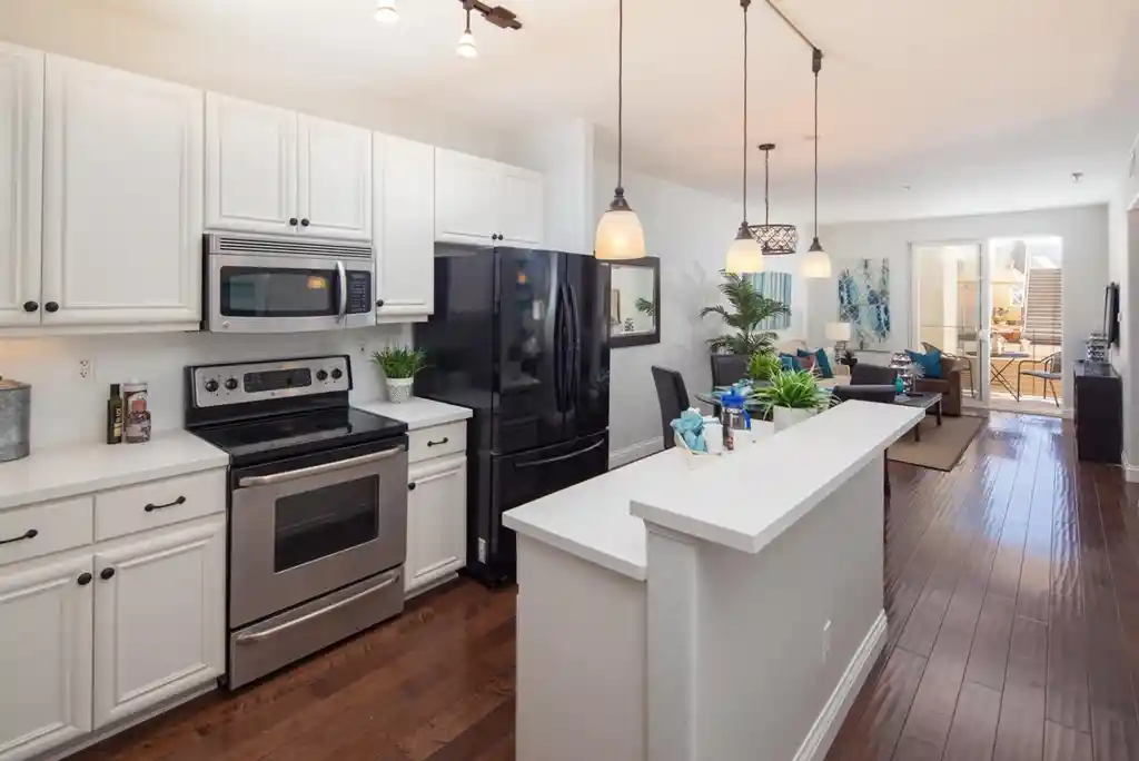 Condominium at 350 K St #513, San Diego, CA 92101 | MLS# 170025936 | | Sold on 2017-06-26