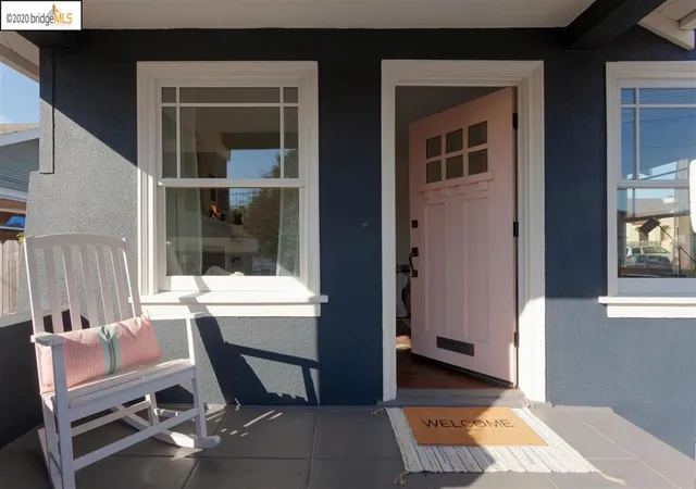 Photo 3 of Sale Pending at 1227 Delaware St, Berkeley, CA 94702 | MLS# 40895911 | Listing updated on 2026-06-27