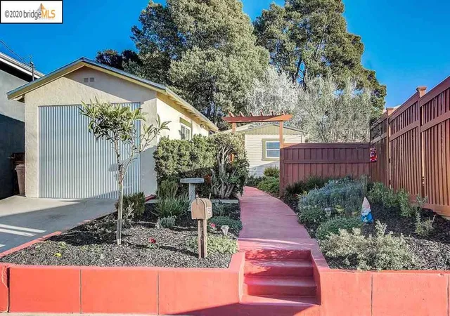 1st image of 1529 Laurel Ave, Richmond, CA 94805 | MLS# 40896887