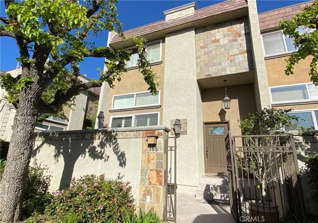 Townhouse at 21901 Lassen St #165, Chatsworth, CA 91311 | MLS# SR21091359 |  | Sold on 2021-06-08
