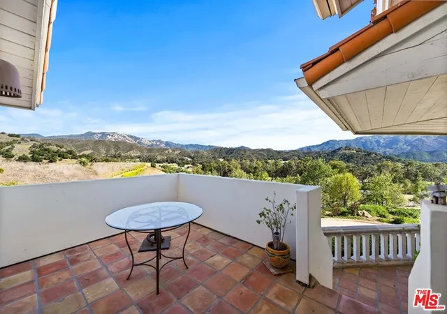 Photo 2 of Single family home for sale at 26763 Mulholland, Calabasas, CA 91302 | MLS# 21727184 | Listing updated on 2024-09-30