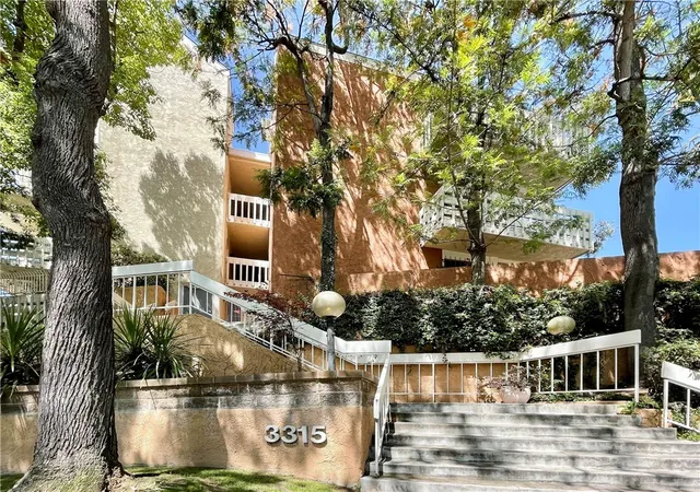 Condominium at 3315 Griffith Park Blvd #308, Los Angeles, CA 90027 | MLS# SR21097423 | | Sold on 2021-06-29