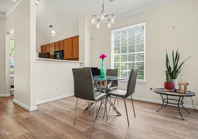 5th image of 201 Commons Dr, Holly Springs, NC 27540 | MLS# 10157391