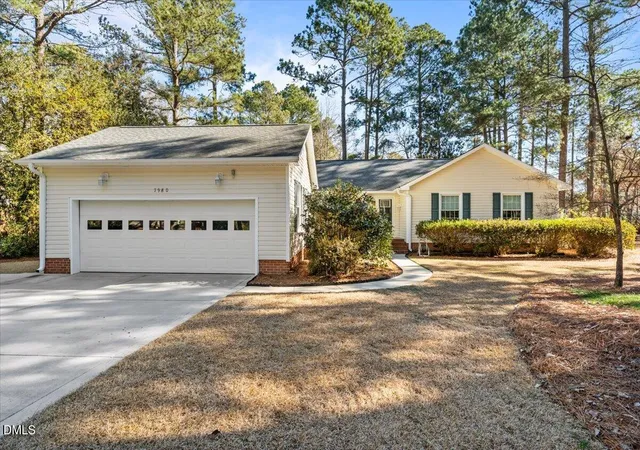 Photo 1 of Single family home for sale at 7980 Glasgow Dr, Laurinburg, NC 28352 | MLS# 10163362 | Listing updated on 2026-05-10
