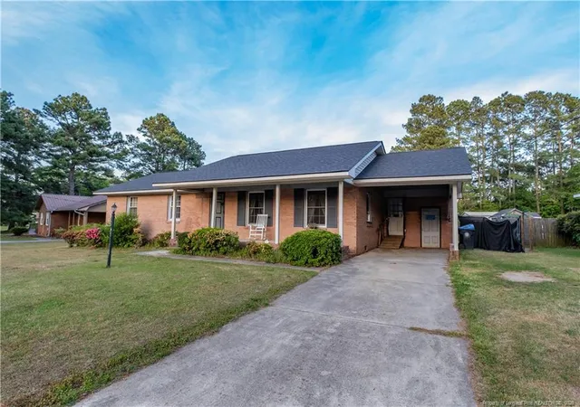 Photo 2 of Single family home for sale at 518 College Dr, Raeford, NC 28376 | MLS# 760920 | Listing updated on 2026-05-01