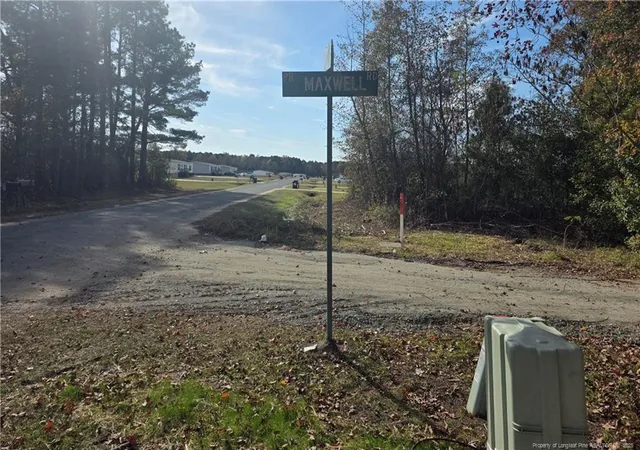 2nd image of 661 Burns Rd, Lumberton, NC 28358 | MLS# 753276