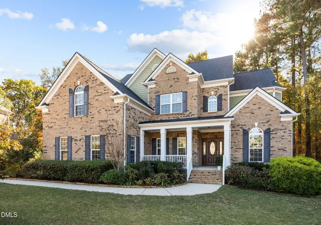 Photo 1 of Sale Pending at 116 Vintage Hl Cir, Apex, NC 27539 | MLS# 10132088 | Listing updated on 2026-05-10