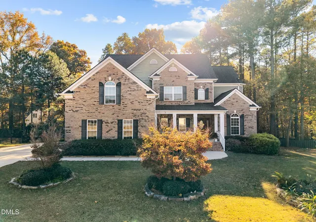 Photo 2 of Sale Pending at 116 Vintage Hl Cir, Apex, NC 27539 | MLS# 10132088 | Listing updated on 2026-05-10