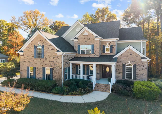 Photo 3 of Sale Pending at 116 Vintage Hl Cir, Apex, NC 27539 | MLS# 10132088 | Listing updated on 2026-05-10