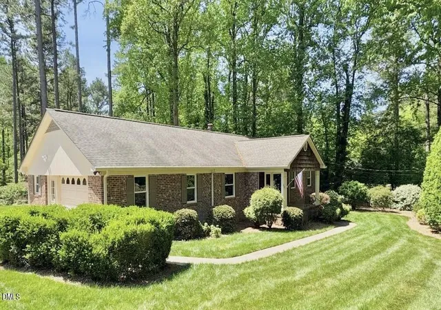 Photo 2 of Sale Pending at 1707 Peace St, Henderson, NC 27536 | MLS# 10160331 | Listing updated on 2026-04-18