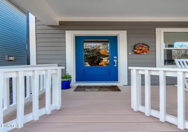 Photo 3 of Sale Pending at 560 Great Ridge Pkwy, Chapel Hill, NC 27516 | MLS# 10125918 | Listing updated on 2026-05-05