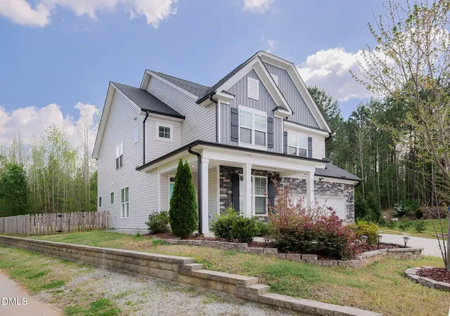 3rd image of 832 Logan Meadow Ct, Fuquay Varina, NC 27526 | MLS# 10157659