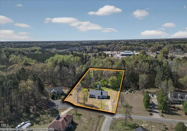 Photo 2 of Sale Pending at 98 W Beverly Ln, Henderson, NC 27537 | MLS# 10156600 | Listing updated on 2026-04-09
