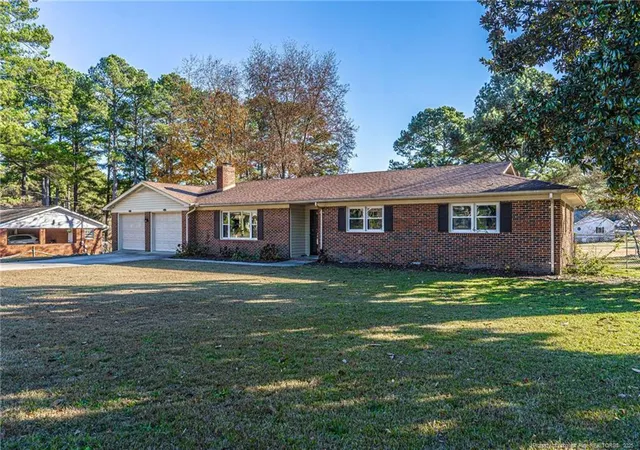 Photo 2 of Single family home for sale at 255 Foxcroft Rd, Carthage, NC 28327 | MLS# 753592 | Listing updated on 2026-03-28