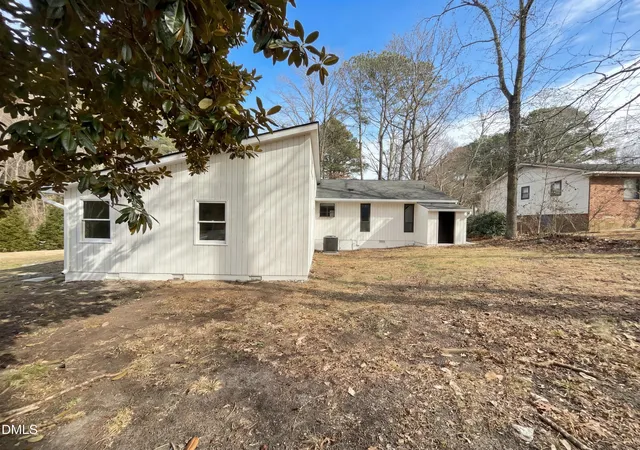 Photo 16 of Single family home for sale at 805 Wedgewood Ave, Zebulon, NC 27597 | MLS# 10144879 | Listing updated on 2026-05-07
